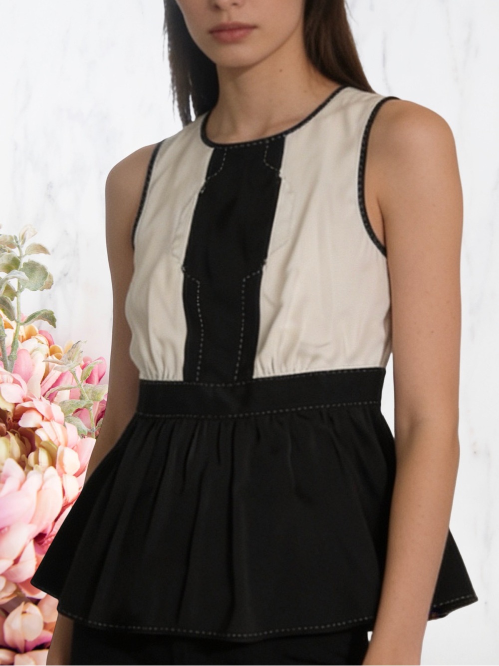 LEON MAX LIMITED EDITION SILK Black and White TOP~ Sz S